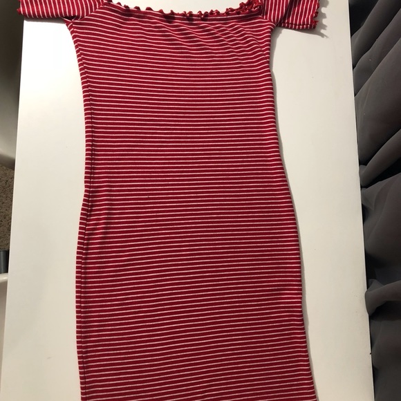 Off the shoulder dress - Picture 3 of 3